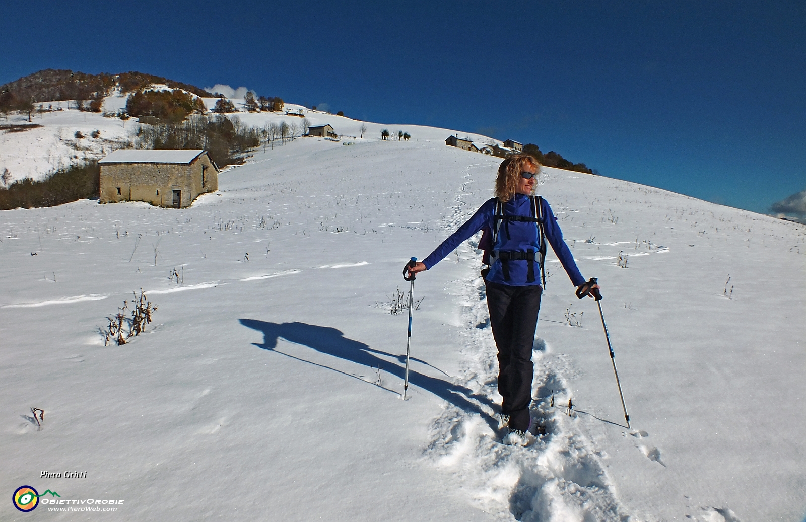 15 saliamo sulla neve dei prati....JPG